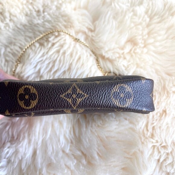 Louis Vuitton Mini Pochette Accessoires Bag - Picture 11 of 12